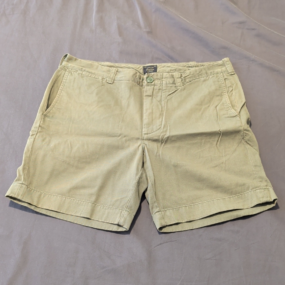 Men's J Crew Green Shorts Size 32